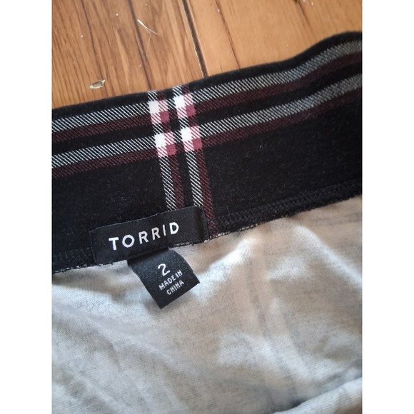 Torrid Womens Plus Size 2 Black Pink Plaid Skater Skirt with Pockets Jersey Knit - Picture 5 of 7